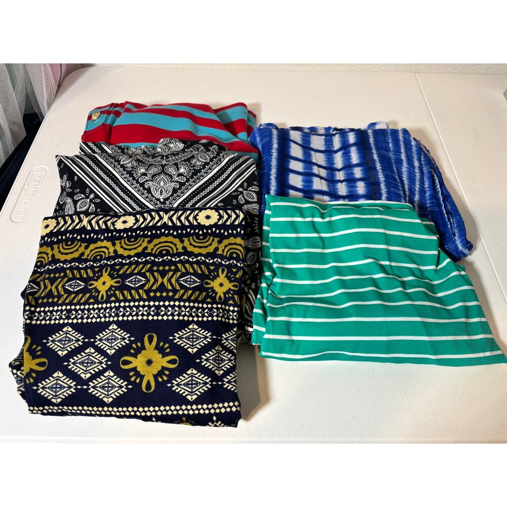 Lot of 5 Women's Size Medium Patterned Tops - Chico's Talbots Lands' End Lularoe
